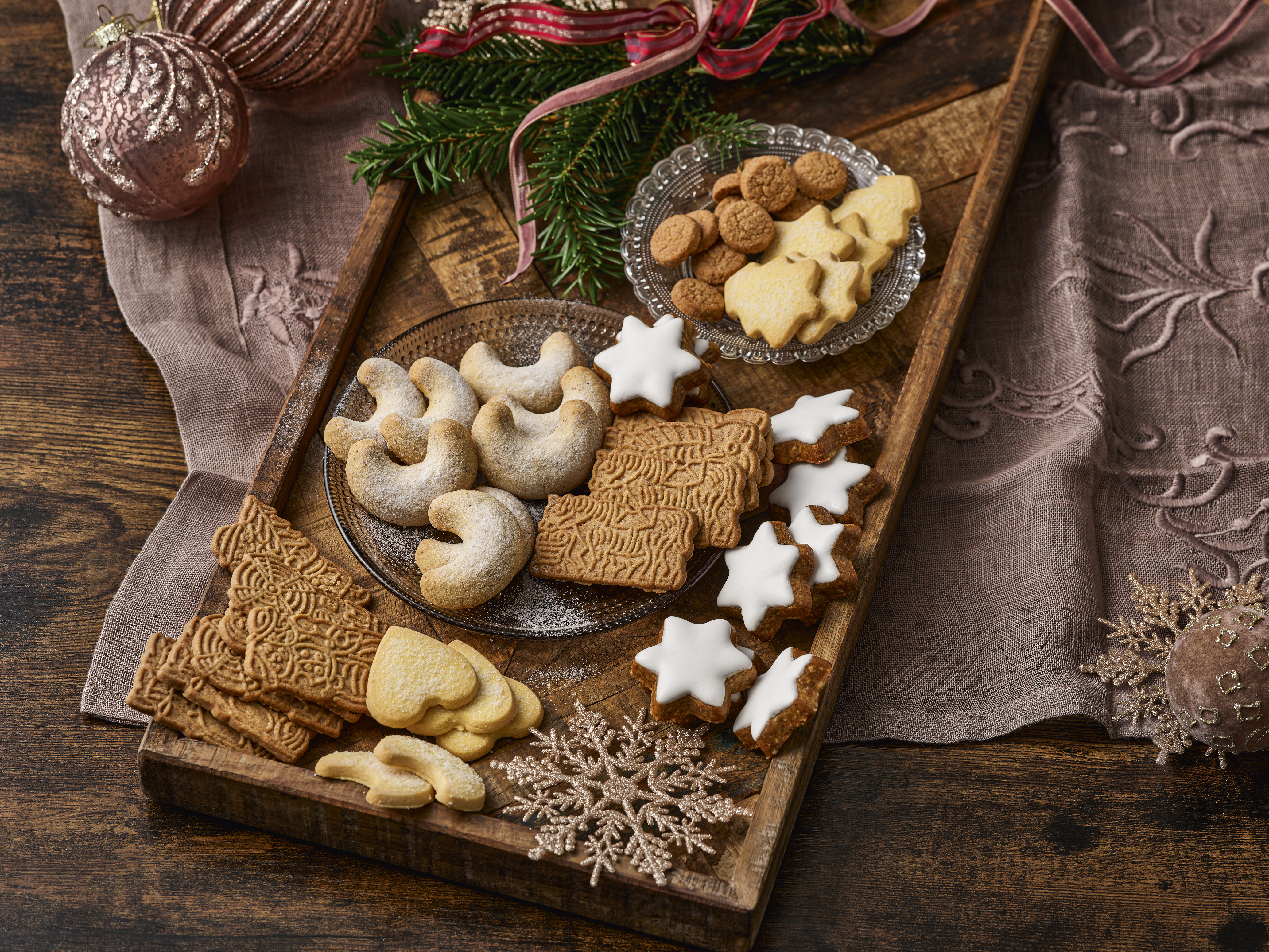 50253_2025_Weihnachts_Gebaeckmischung